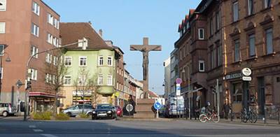 großes kreuz in mundenheim